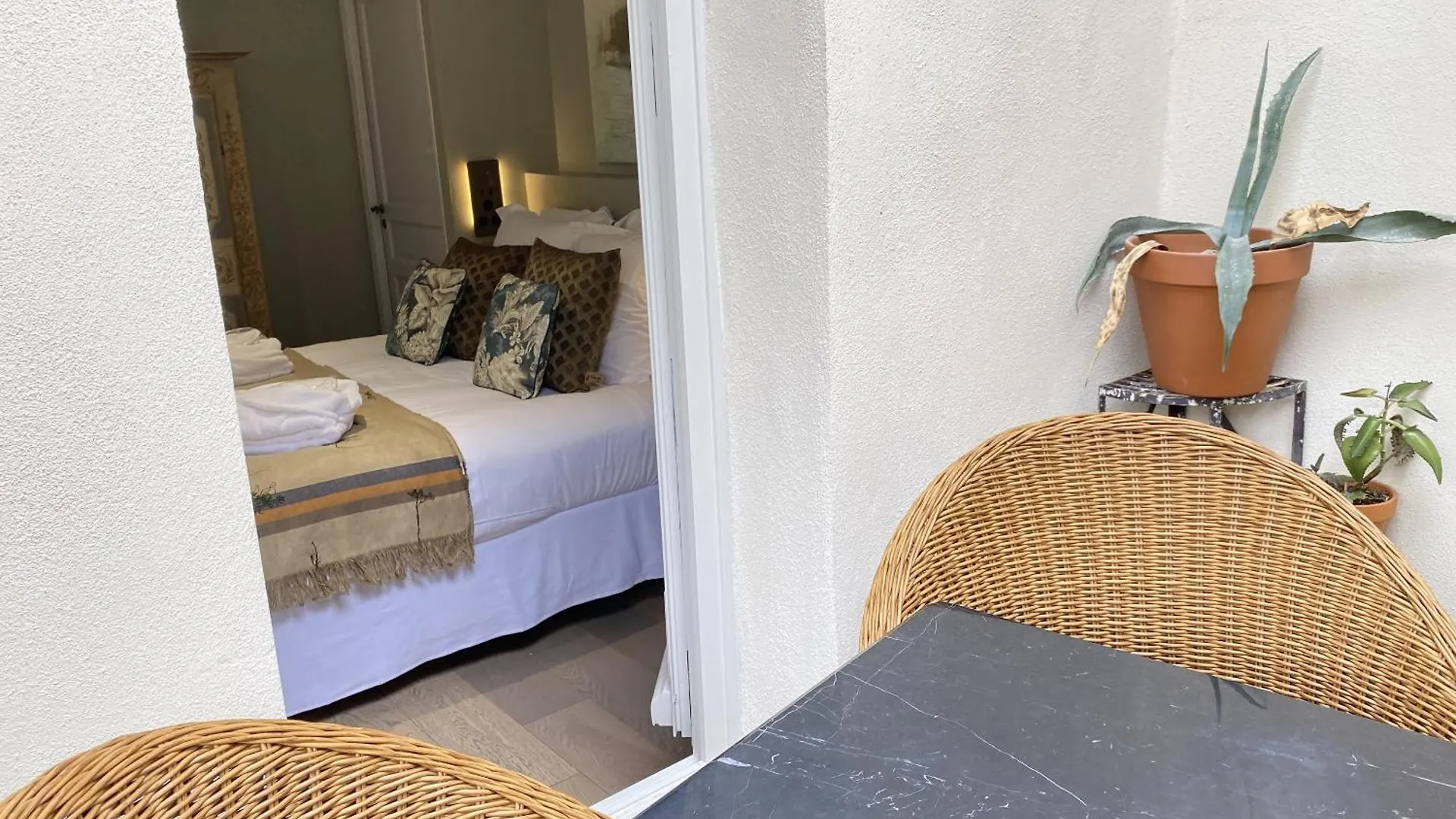 Jean Xxii Elegant Apartment Suite Spa Et Fitness With Balcony Avignon
