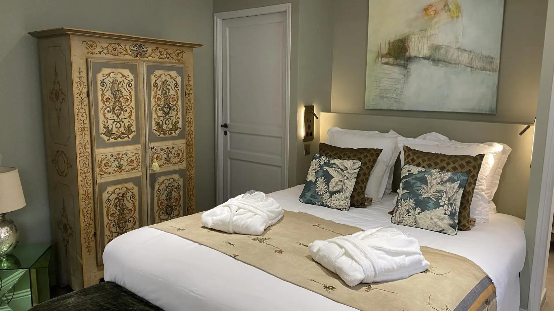 Jean Xxii Elegant Apartment Suite Spa Et Fitness With Balcony Avignon 0*,  France