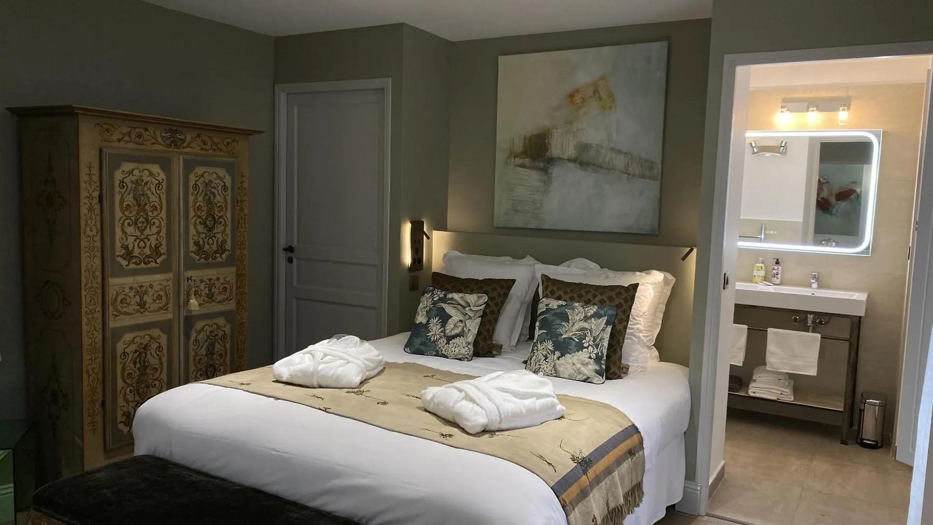 Jean Xxii Elegant Apartment Suite Spa Et Fitness With Balcony Avignon France